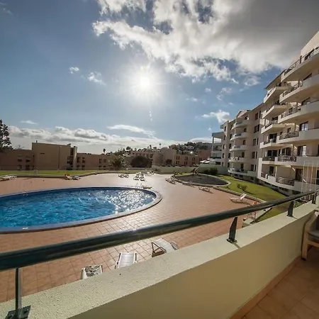 Garajau Studio- Pool & Parking *