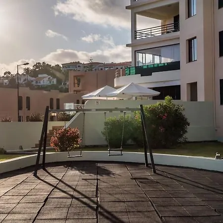 Garajau Studio- Pool & Parking Apartment *