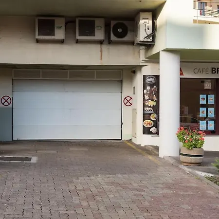 Garajau Studio- Pool & Parking 卡尼索